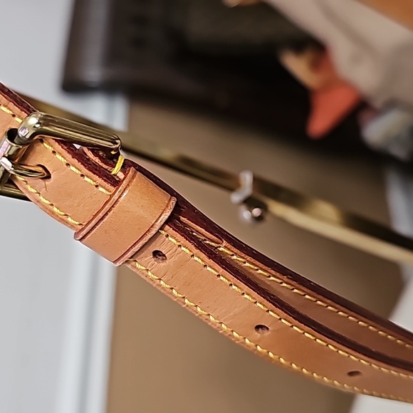 #0040-1111 LOUIS VUITTON MONOGRAM MUSSET SHOULDER BAG - Picture 4 of 12